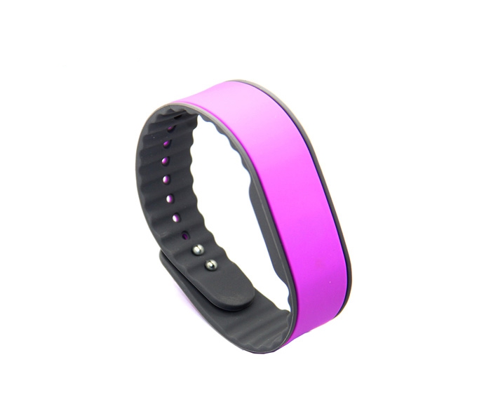  China Cheap Silicone NTAG 215 NFC Wristband Manufacturer