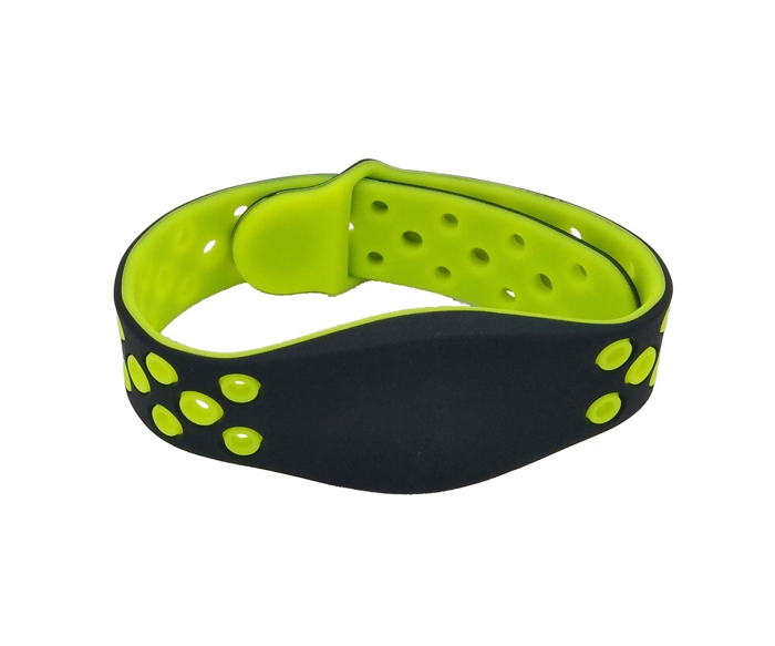 Newly Designing RFID Silicone Wristband for Gym Club Management
